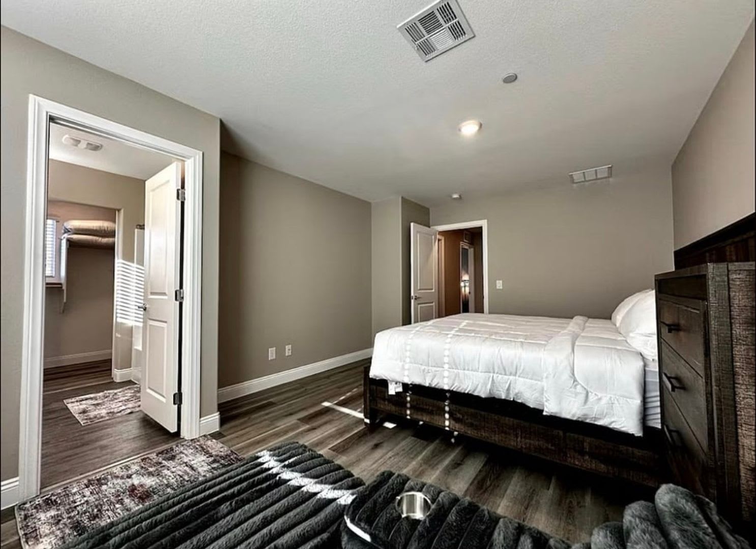 Charming 3BR Townhome in Las Vegas – photo 2