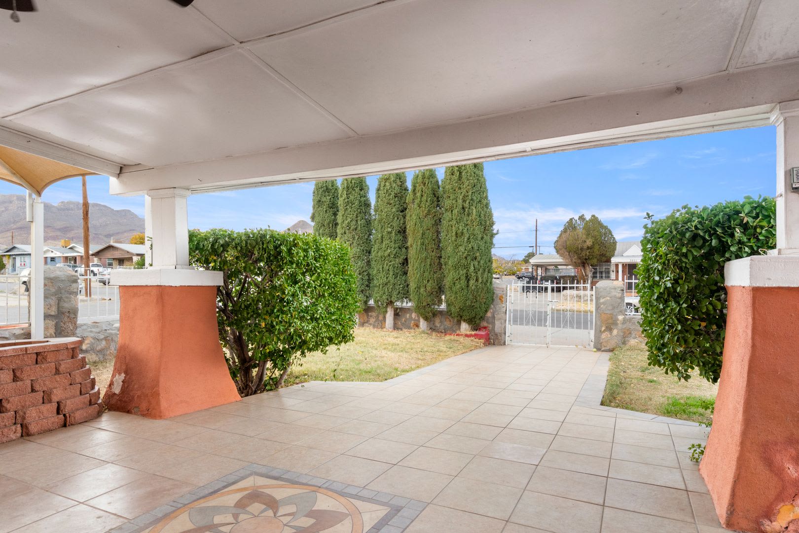 ELEGANT RENOVATED HOME VERY CLOSE TO FORT BLISS – photo 5