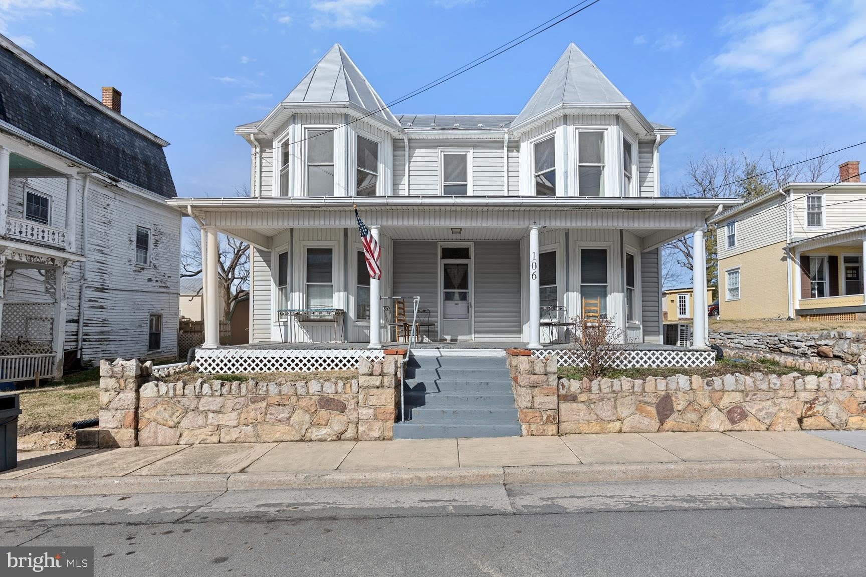 106 N MAIN Street – photo 1