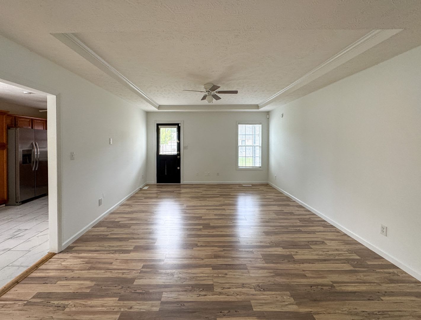 Lovely 3 Bed 2 Bath Home with Bonus Room – photo 3