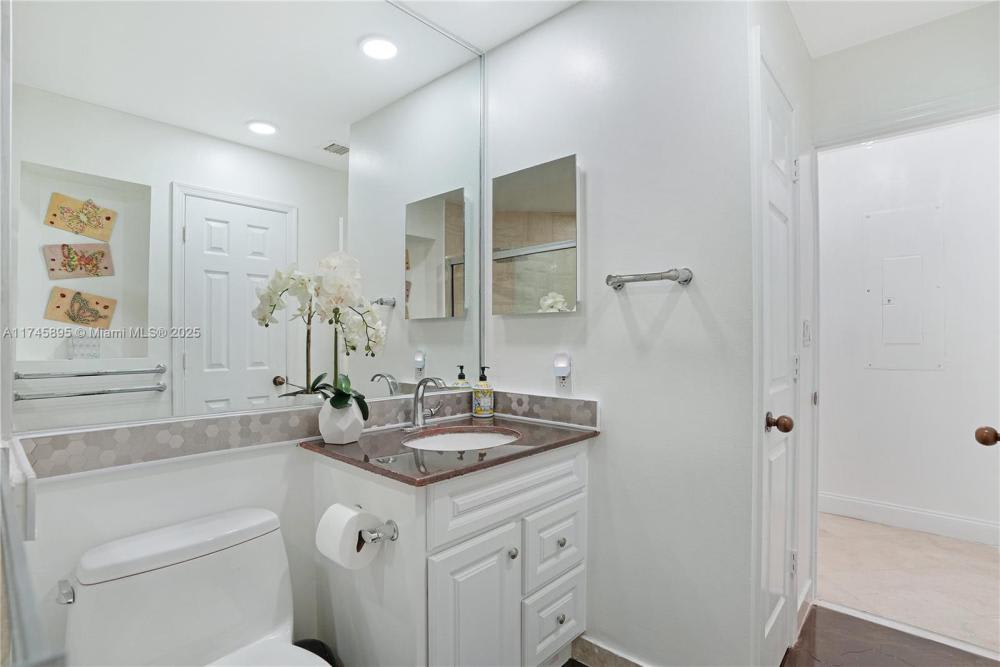 3700 Island Blvd – photo 3