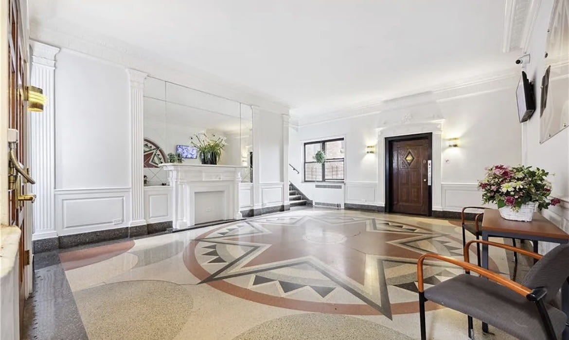 2375 Ocean Ave Apt 2E – photo 2