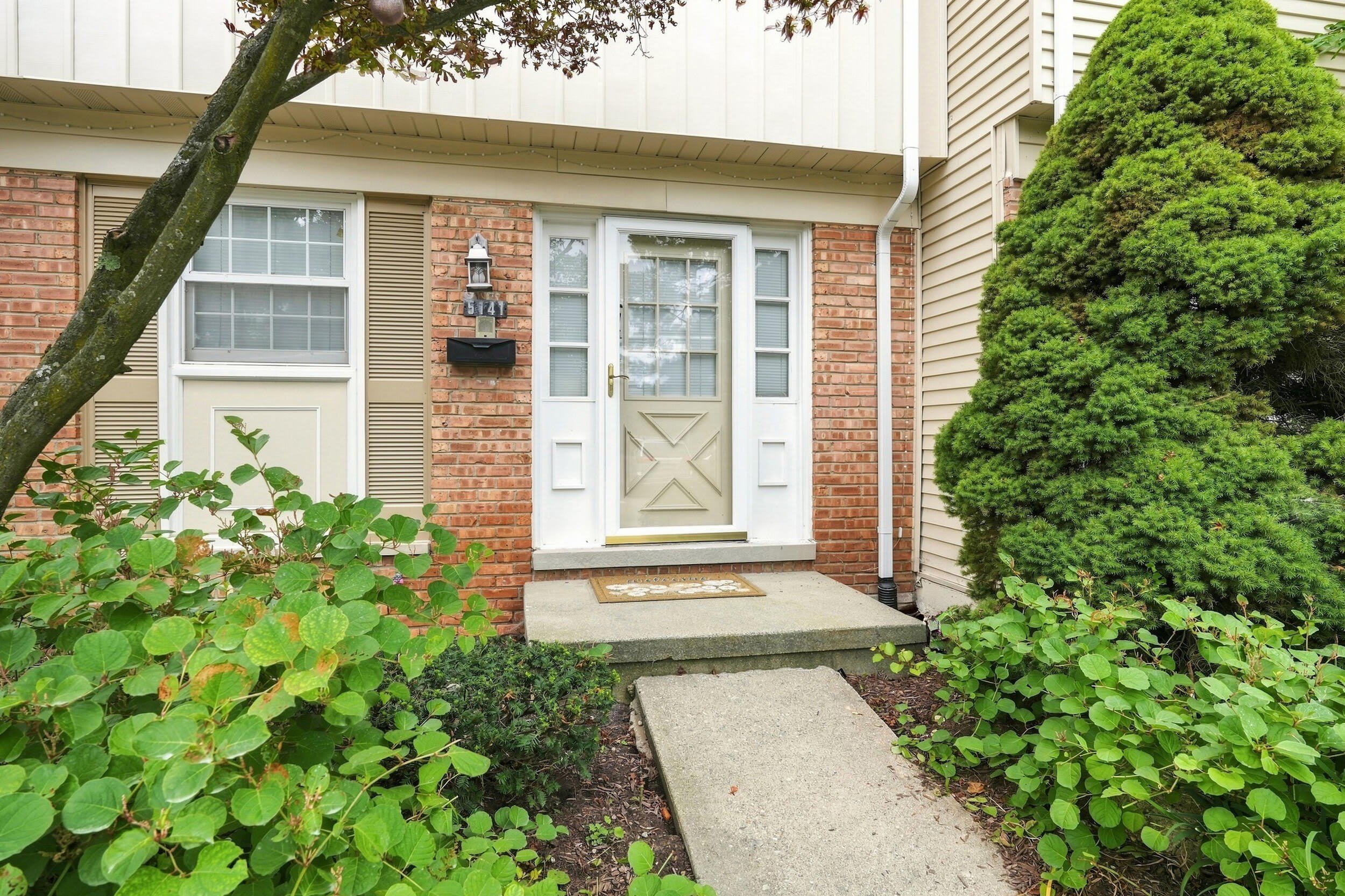 5141 Buckingham Place Drive – photo 2