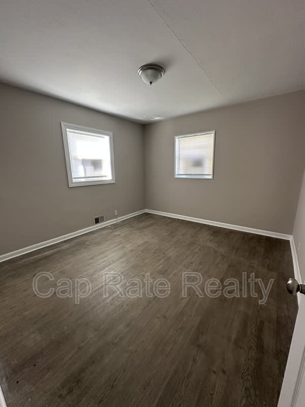 1882 E Hudson St – photo 4
