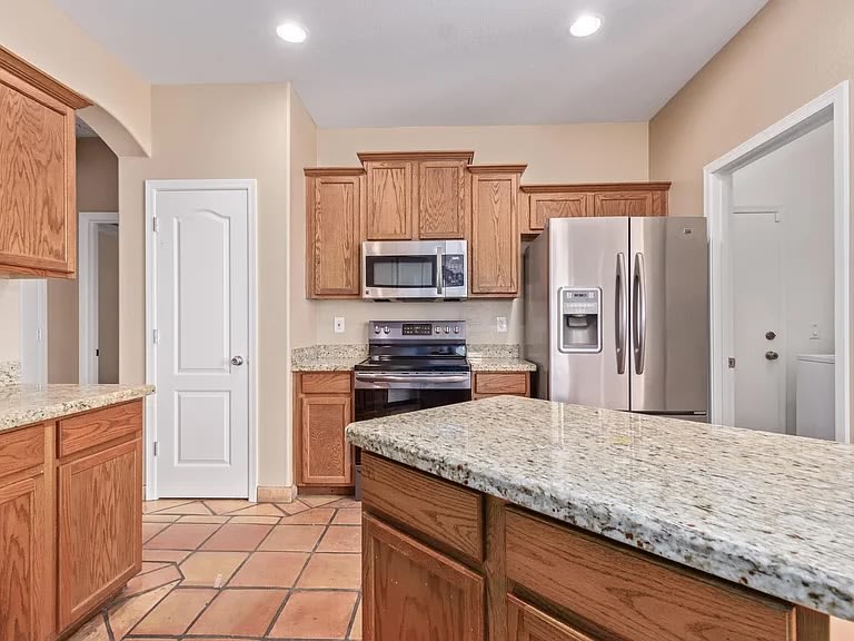 10213 W Cordes Rd – photo 5
