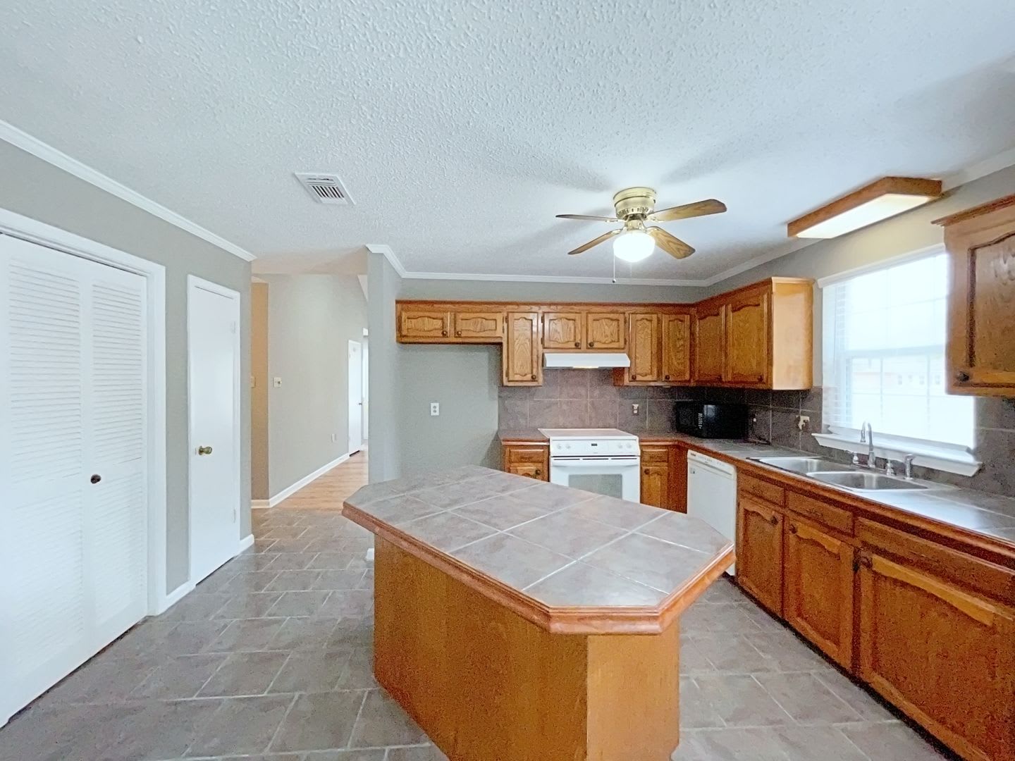 3 Bedroom House in Ascension Parish – photo 2