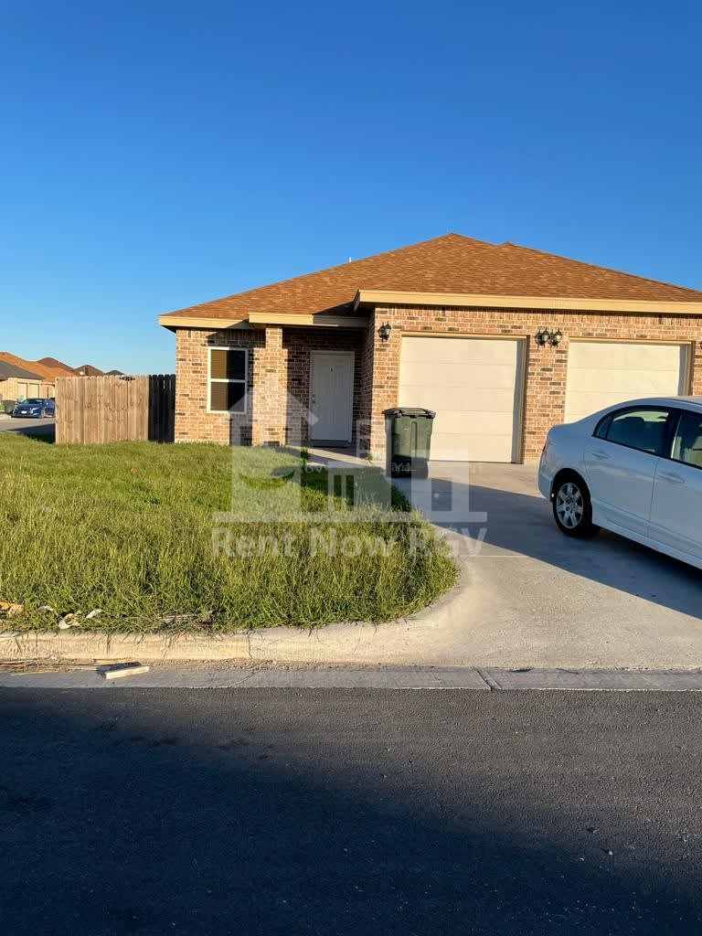1022 Escondido Ln E – photo 1