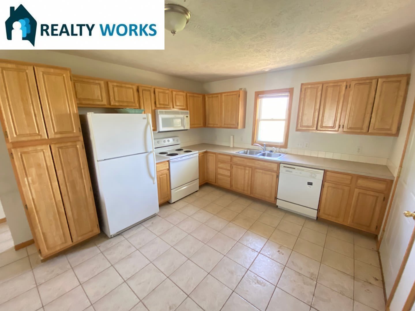 Stunning 4 bedroom Home! – photo 4