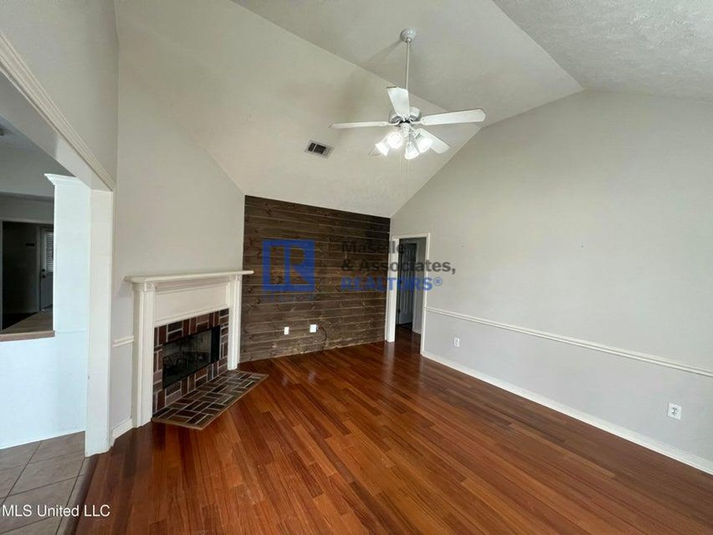 3 Bed/2 Bath Home in Brandon – photo 5