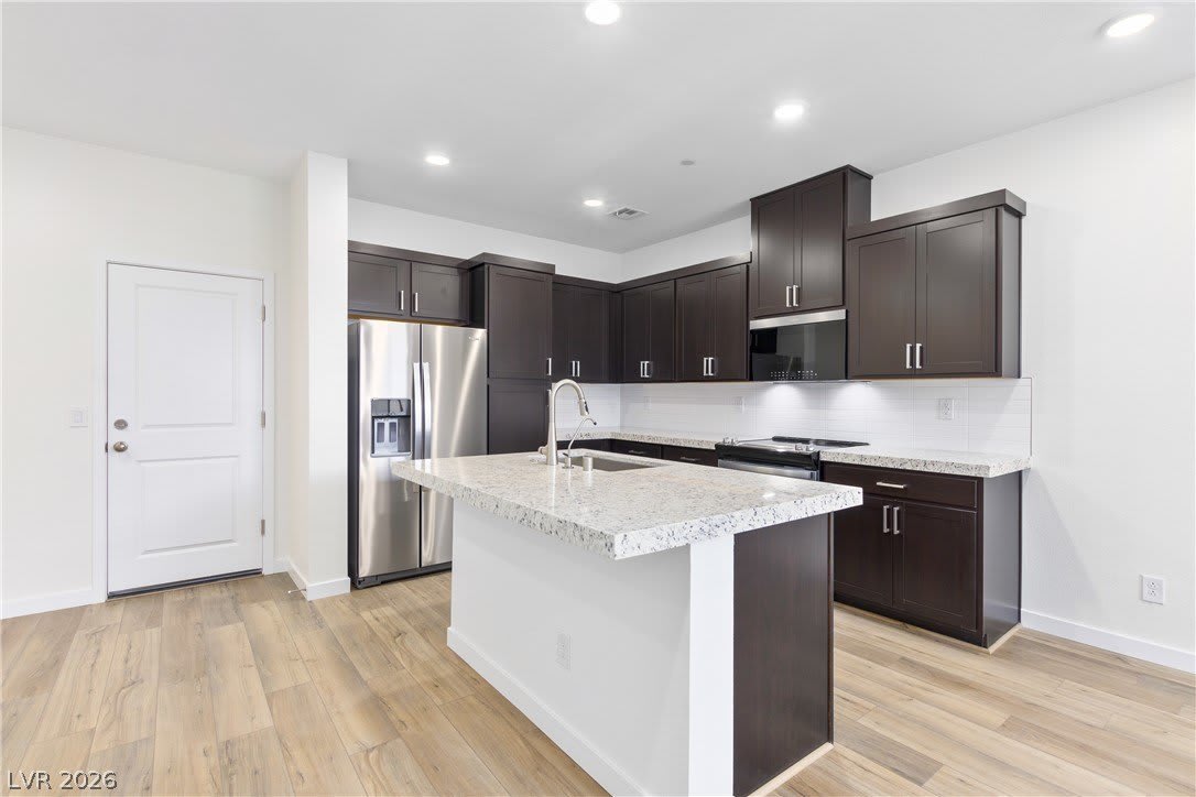212 Freeport View Place – photo 5