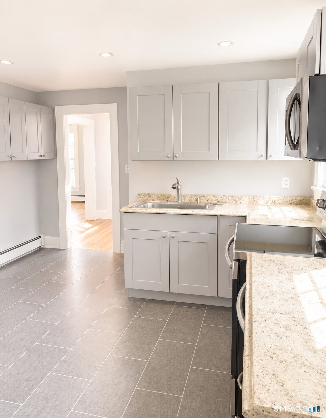 155 Beardsley Avenue – photo 4