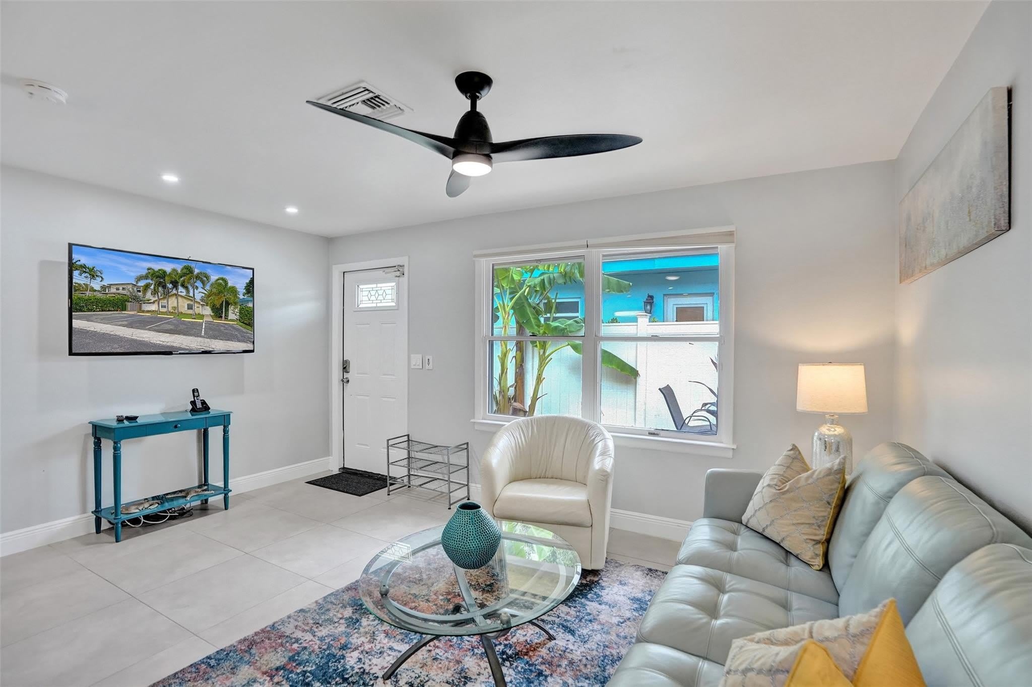 901 SE 14TH Court – photo 2