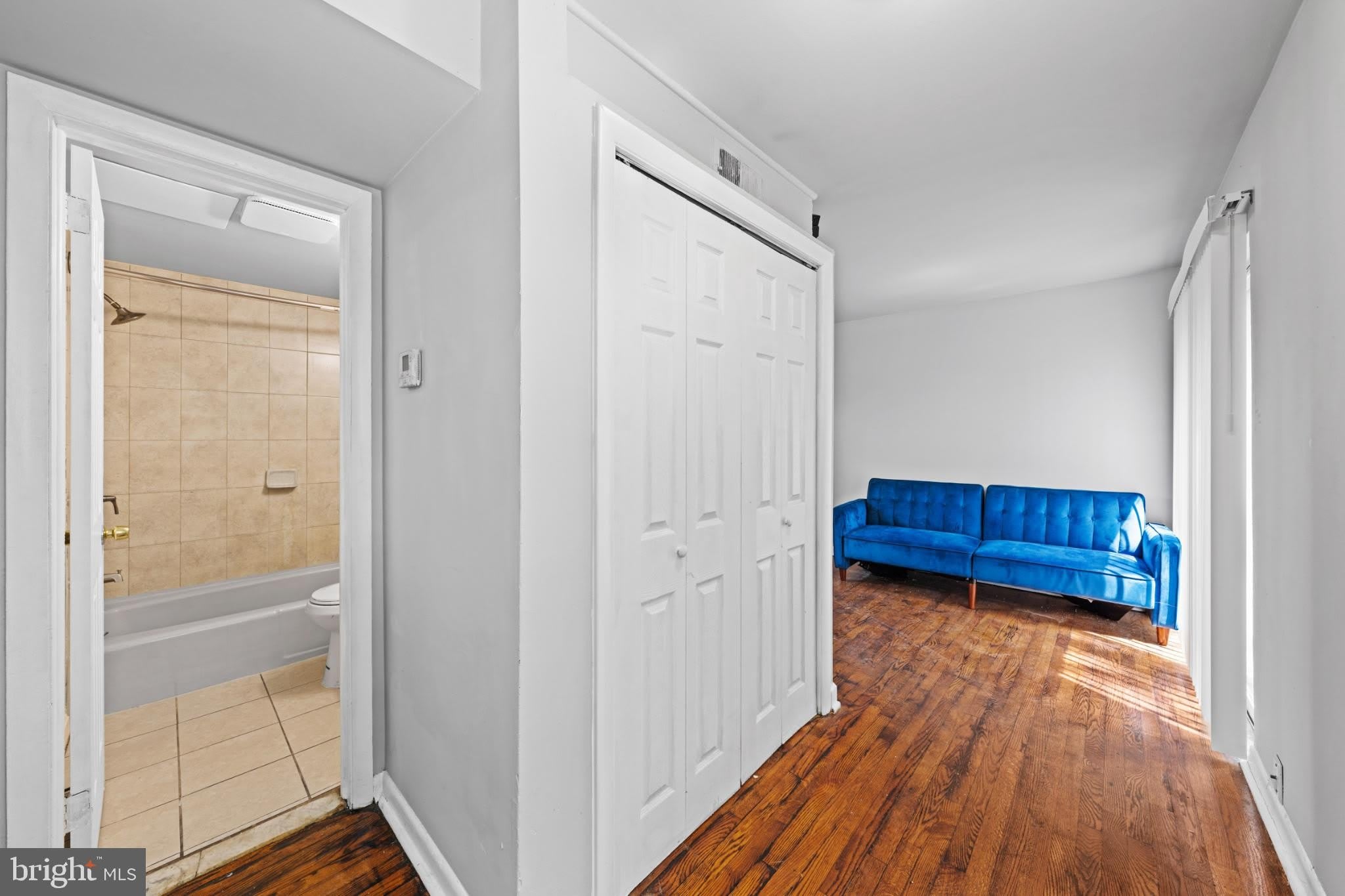 1221 47TH Place NE – photo 3