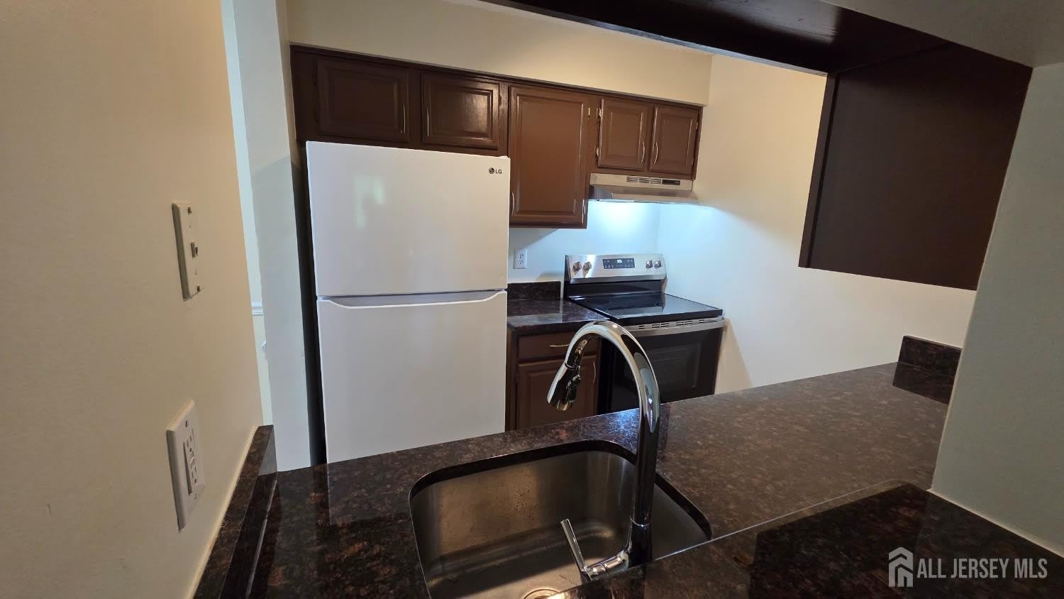 1514 Ravens Crest Drive – photo 4