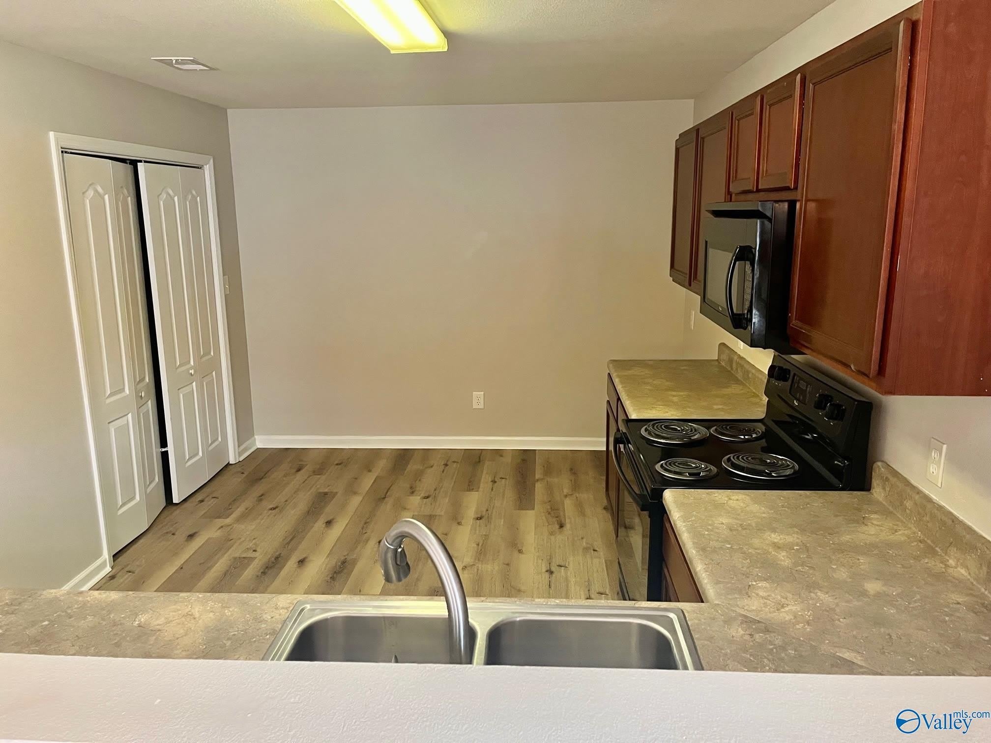 193 Cloverbrook Drive – photo 5