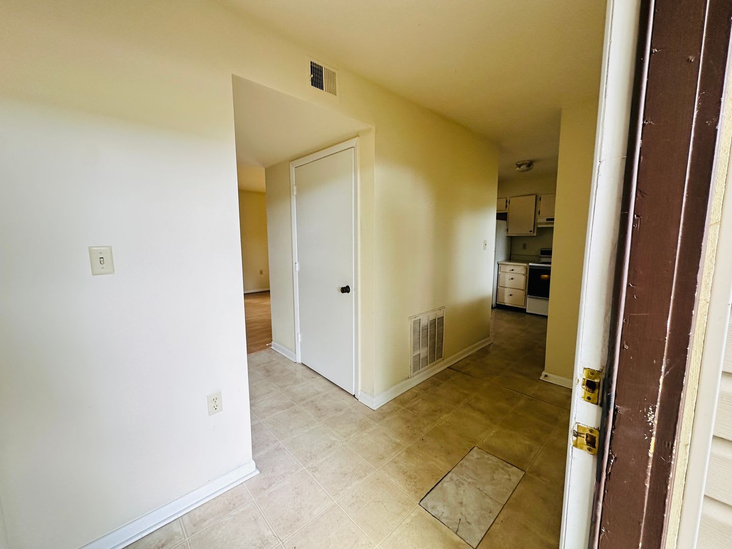 3 Bedroom 2.5 Bath Townhouse – photo 4