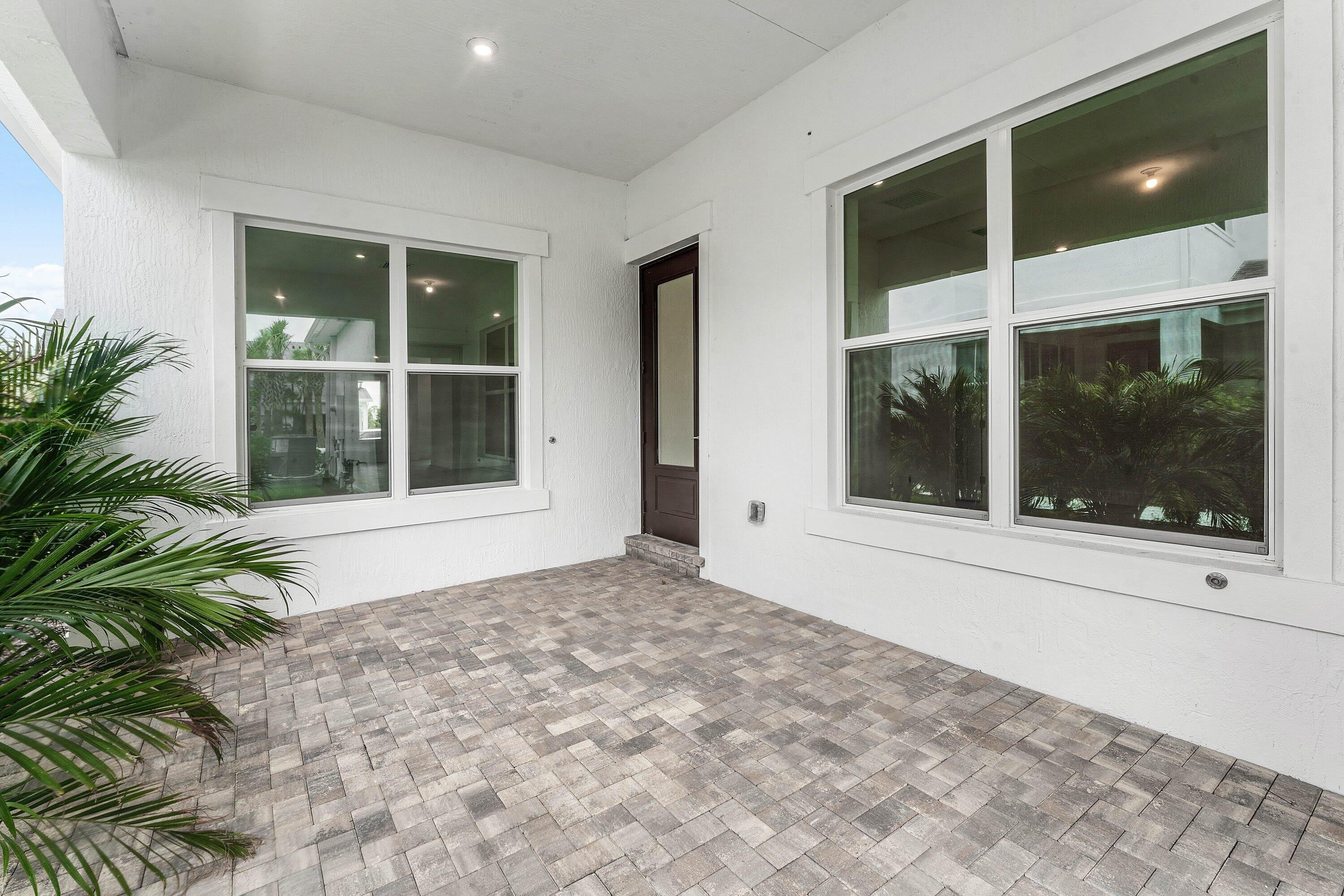 888 SW Newfield Avenue – photo 4