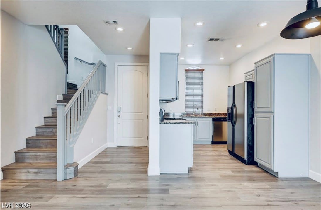 128 Tilbury Avenue – photo 4
