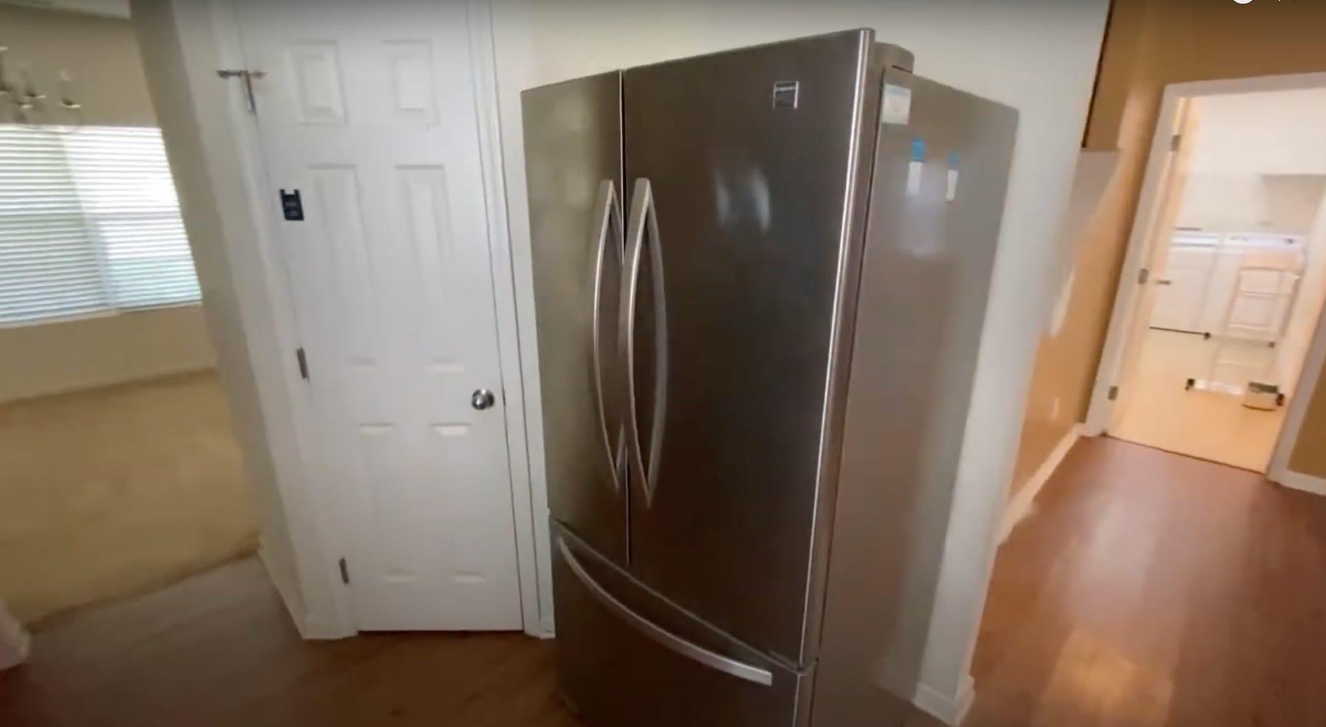 Room in 5 Bedroom Home at Genlee Dr – photo 2