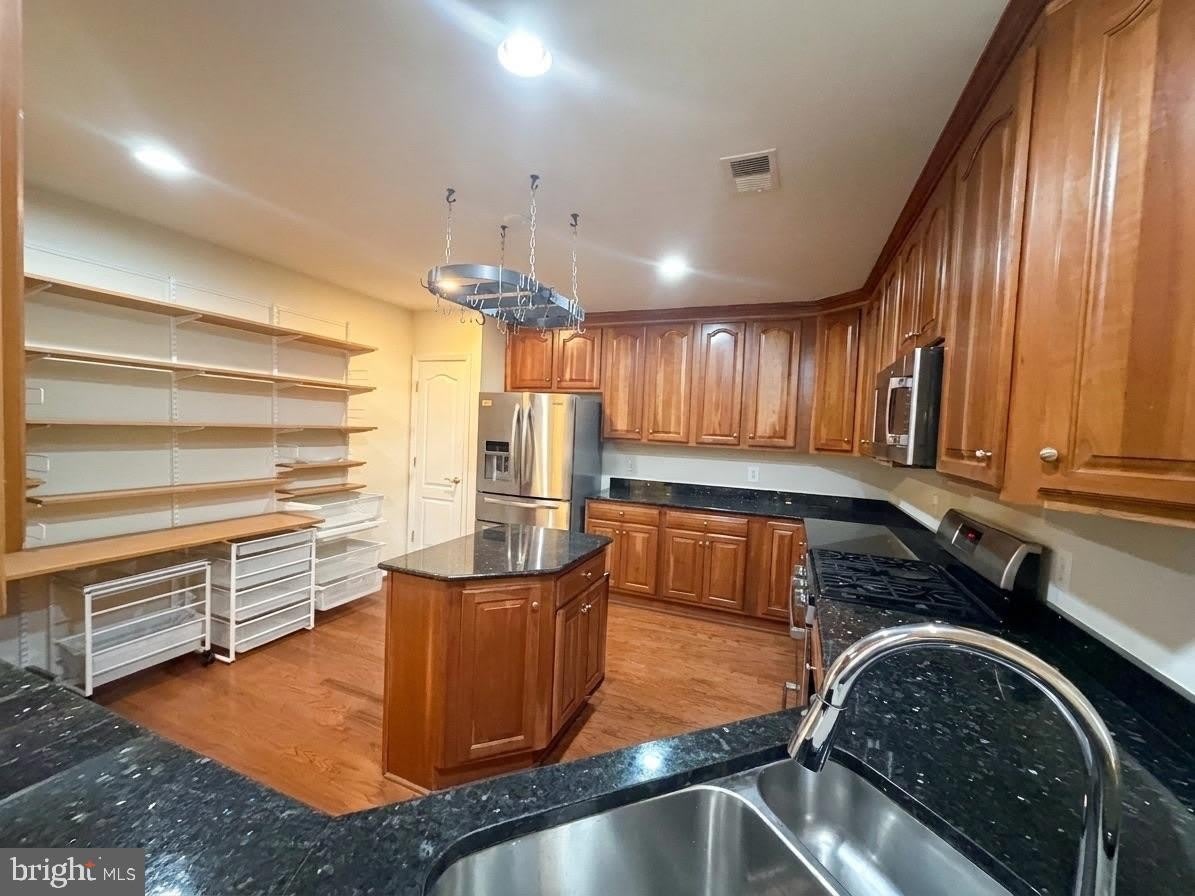 2905 Saintsbury Plz – photo 5