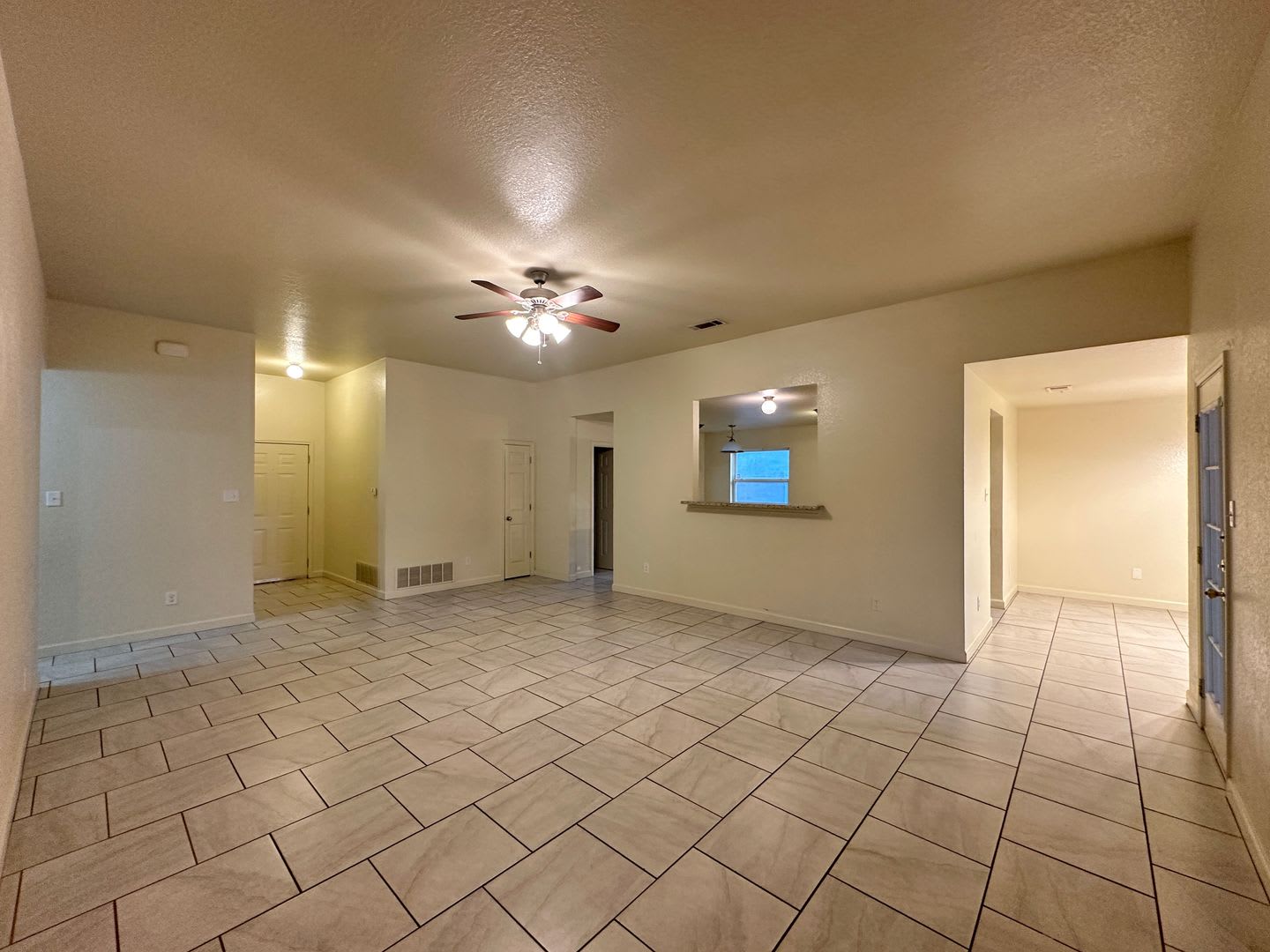 Price Drop + $250 Off 1st Month! Small Pets Accepted! – photo 5