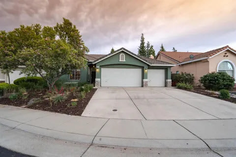 9024 Pinto Canyon Way – photo 1