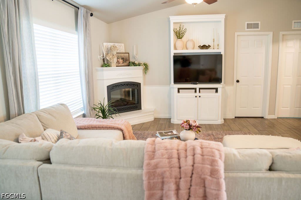 6069 Lacota Avenue – photo 2