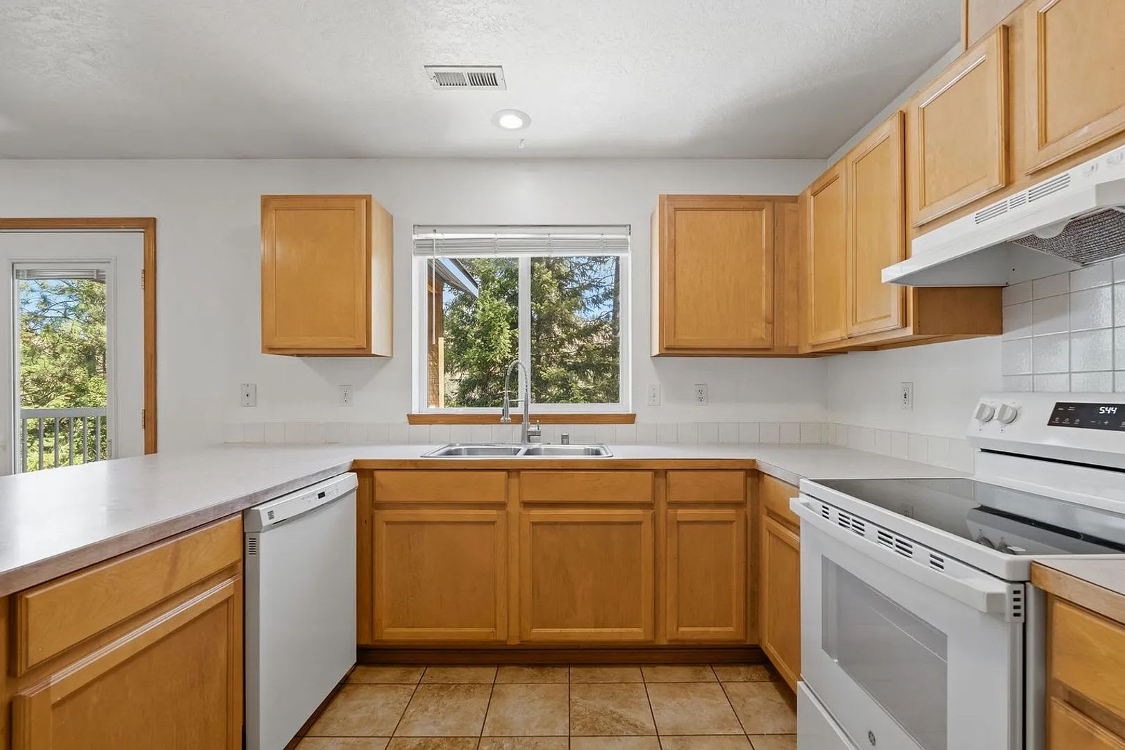 1327 West Qualchan Drive – photo 4