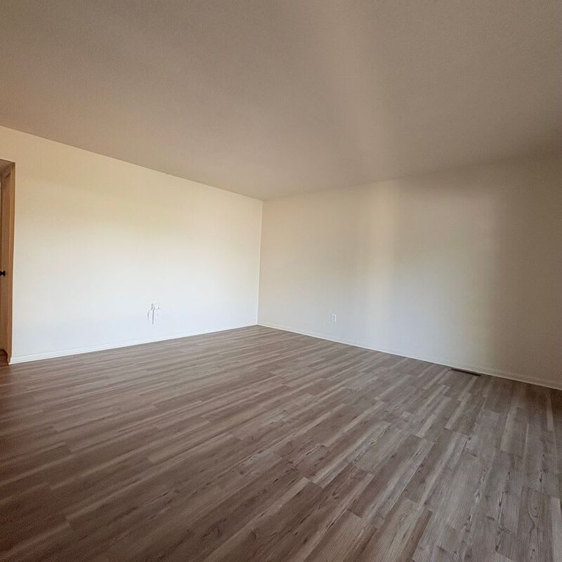 3347 East 113th Terrace – photo 4