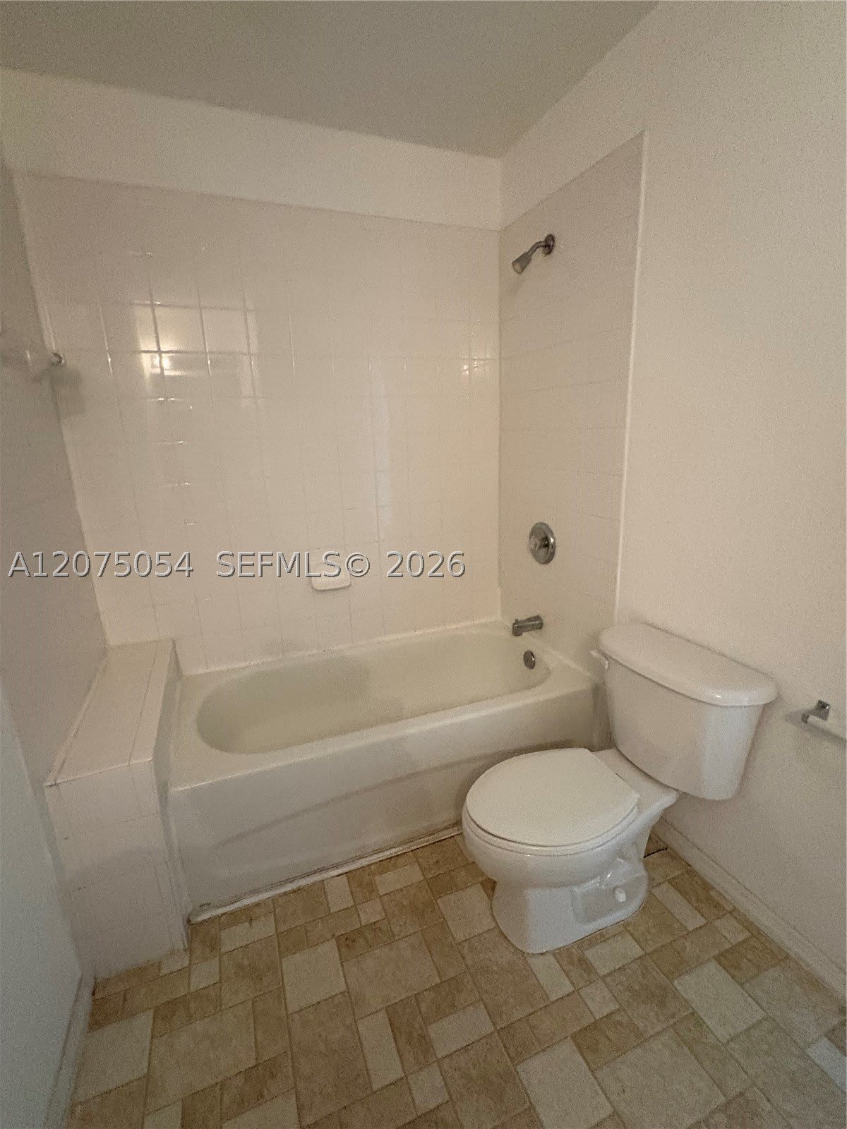 2064 NE 167th St – photo 5