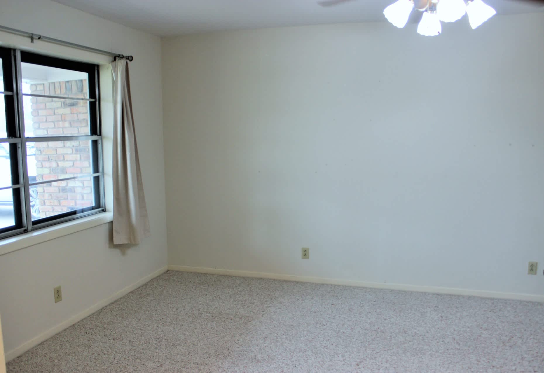 1006 Robinhood Road – photo 5