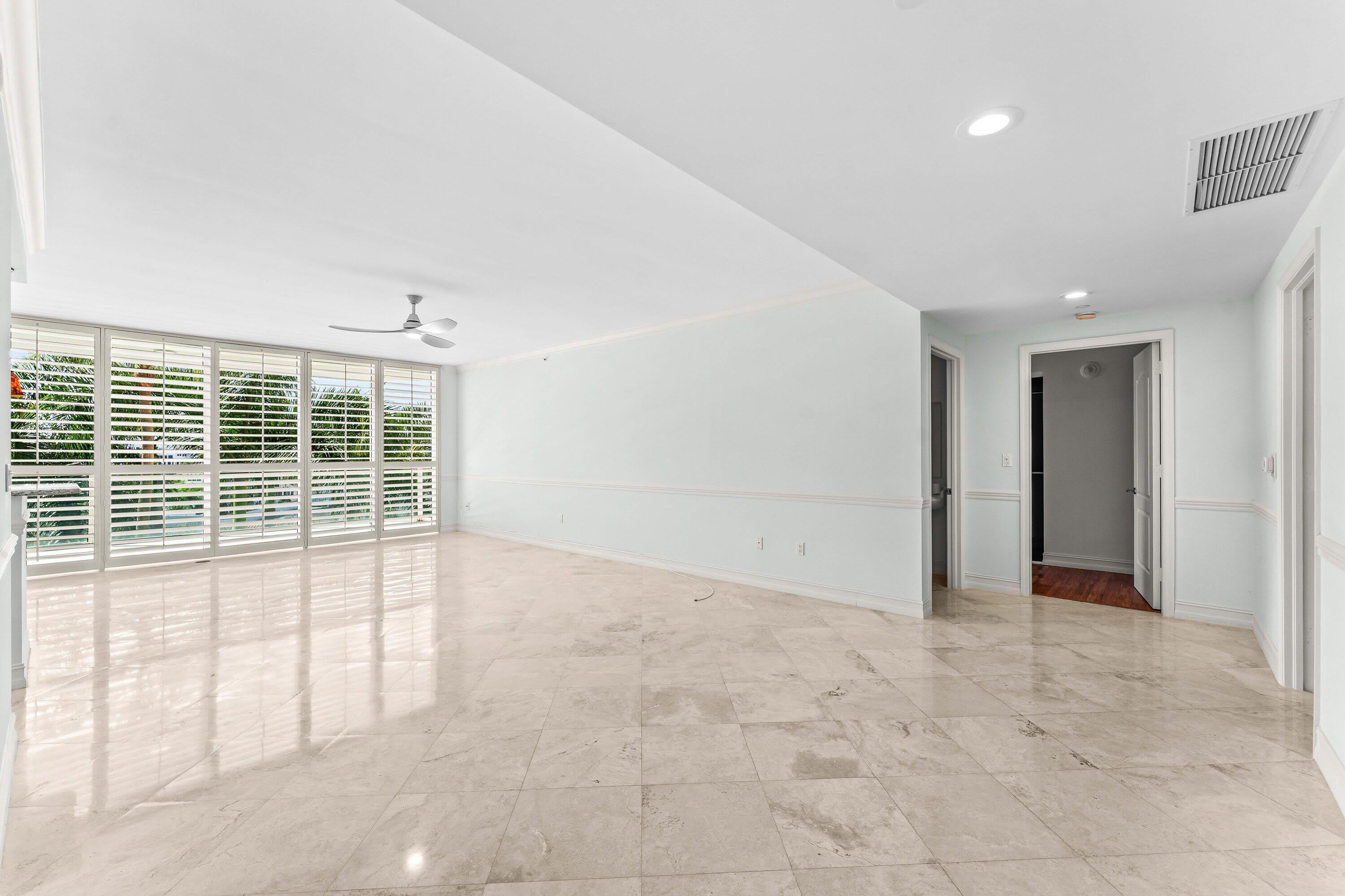 550 SE Mizner Boulevard – photo 2