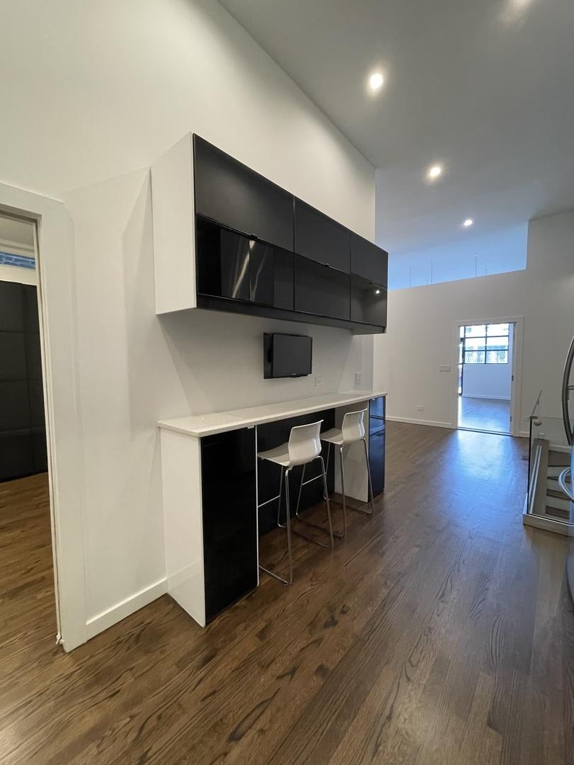 1451 North Ashland Ave. – photo 3