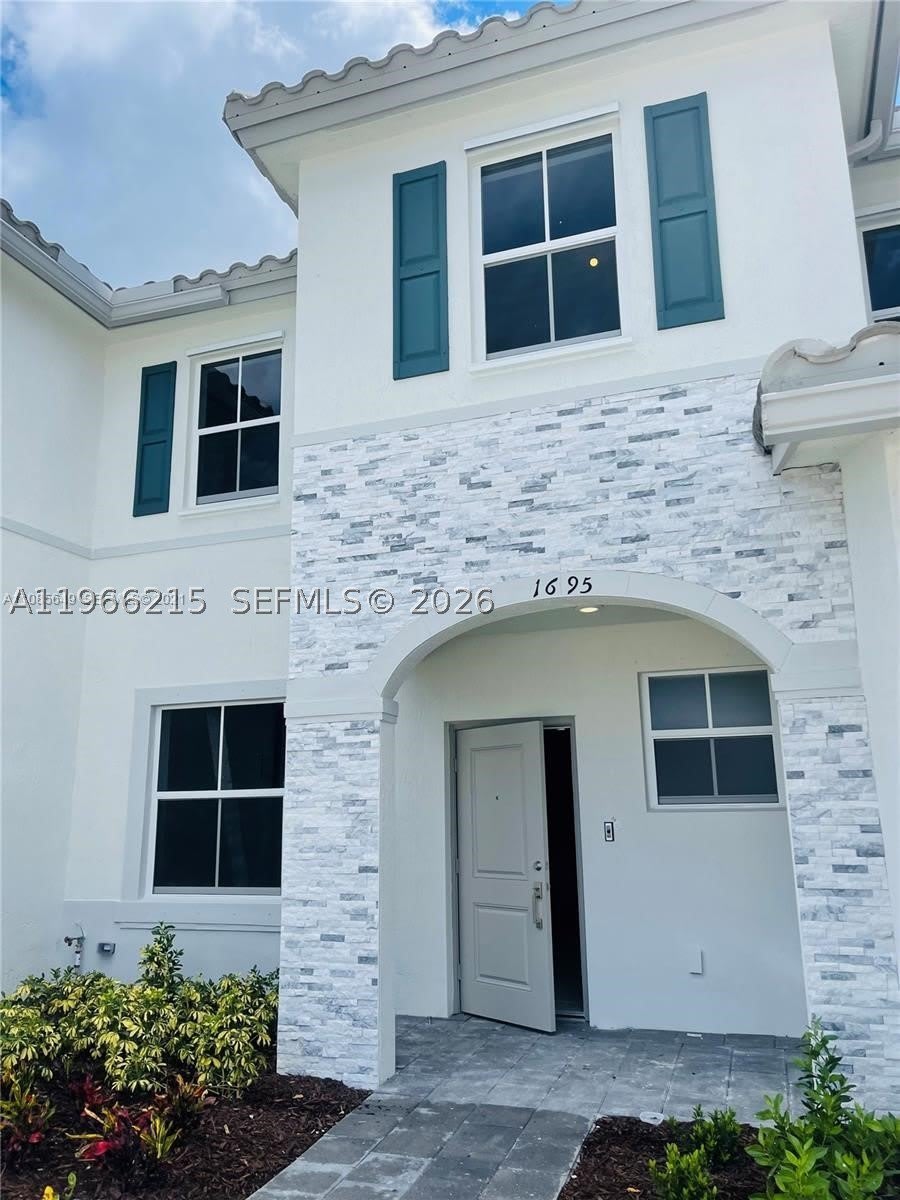 1695 SE 27th Rd – photo 1
