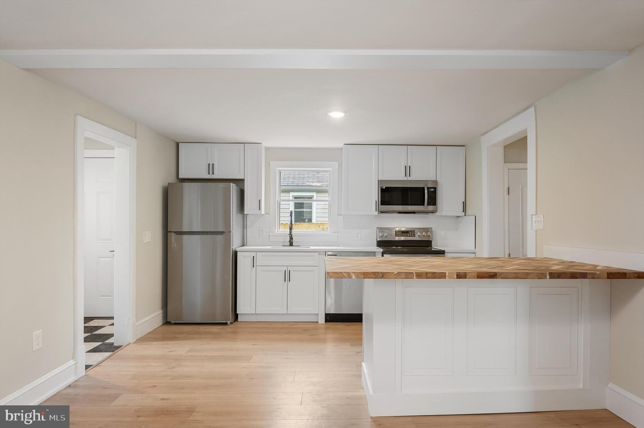 553 HIGHLAND Avenue – photo 4