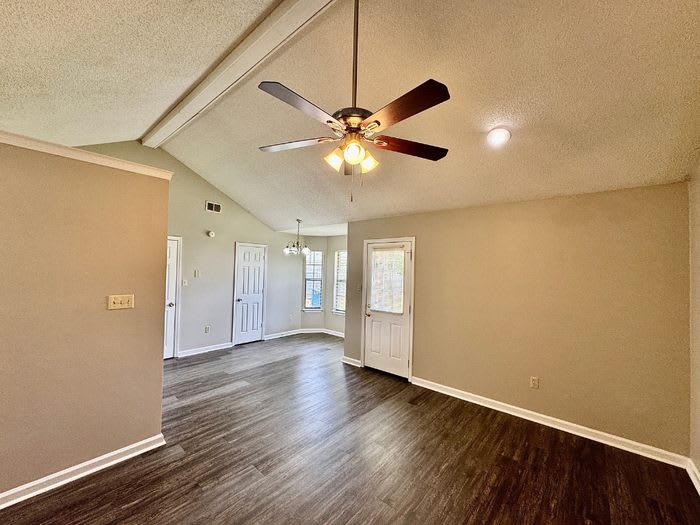 10196 Curtis Drive – photo 4