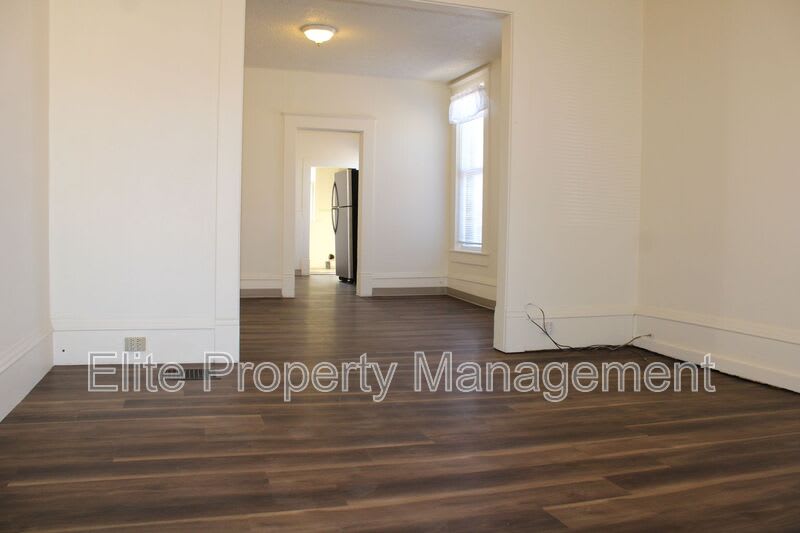 326 W Routt Ave – photo 2