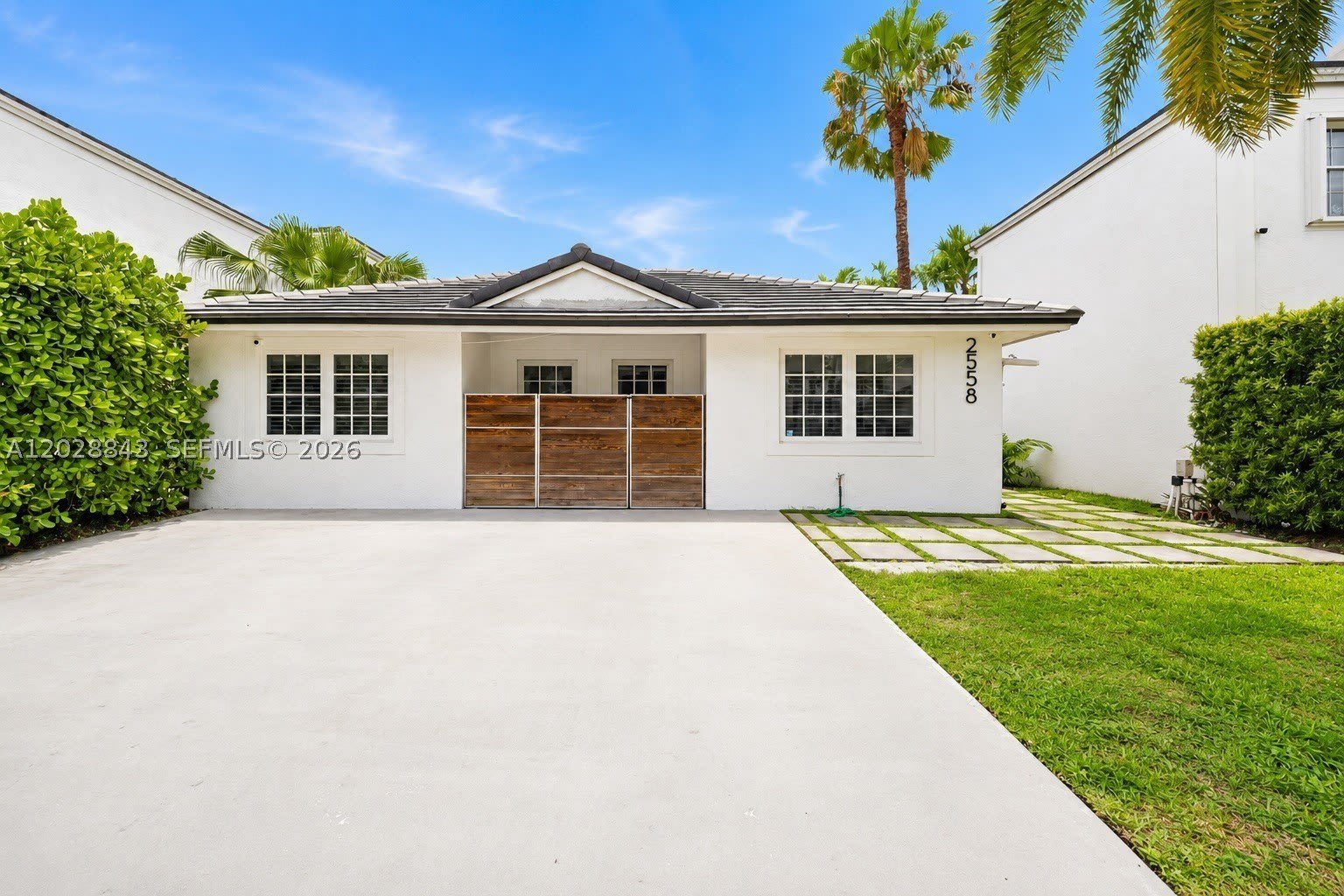 2558 NE 206th Terrace – photo 1