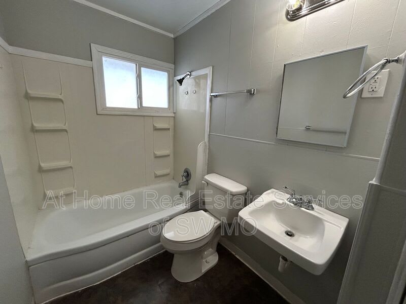 525 W Normal – photo 5