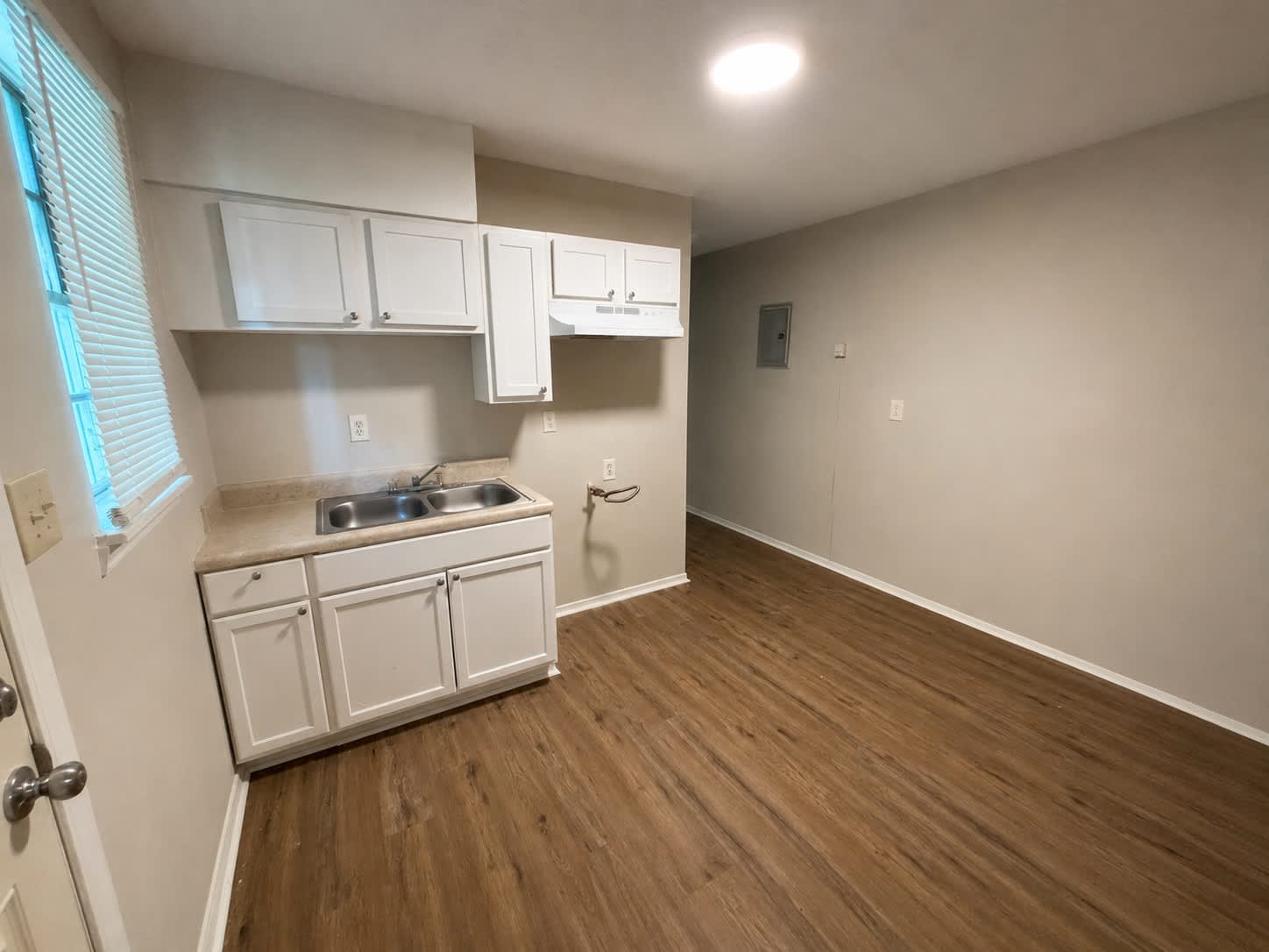 1537 Standridge Street – photo 2