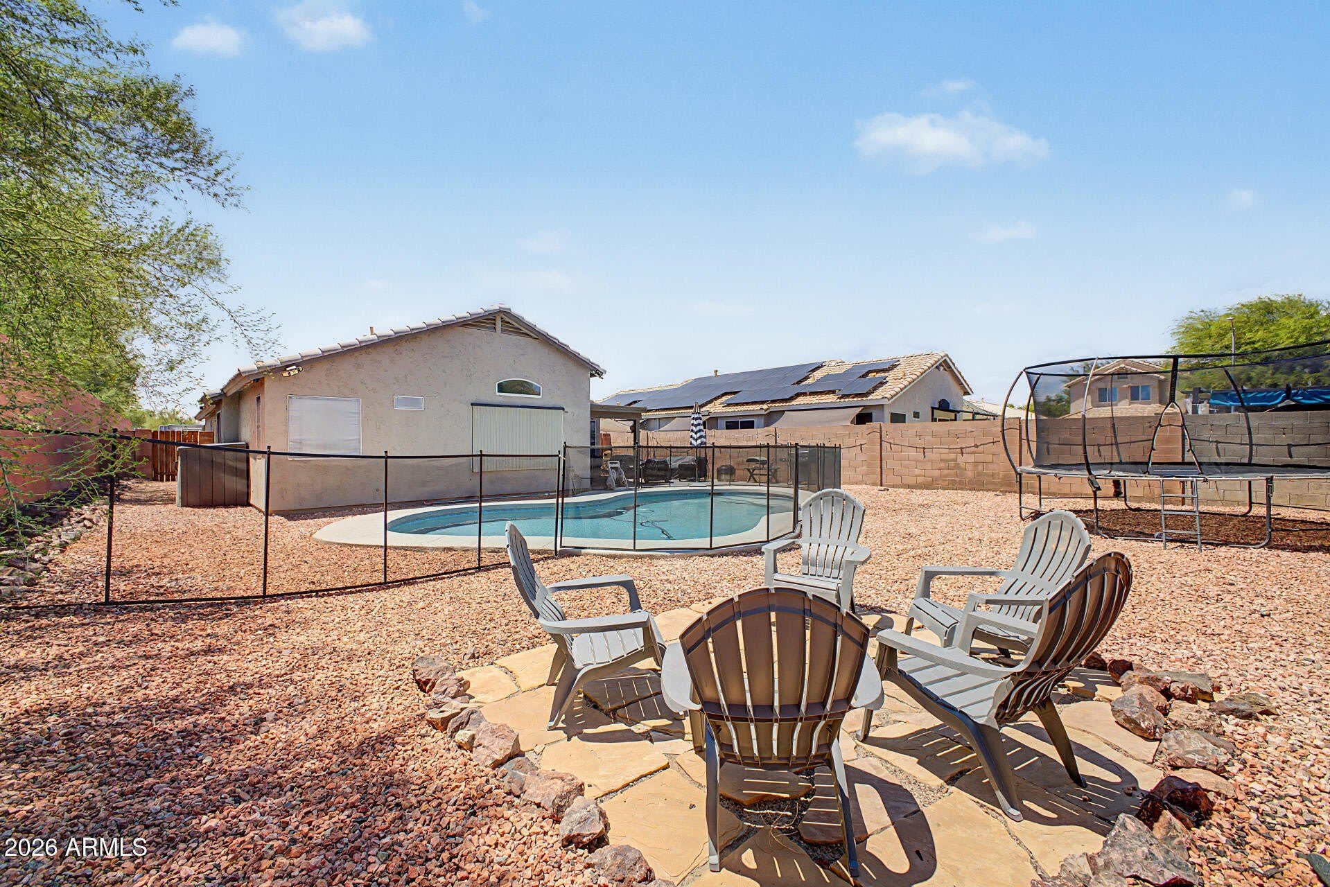 1119 E PONTIAC Drive – photo 5
