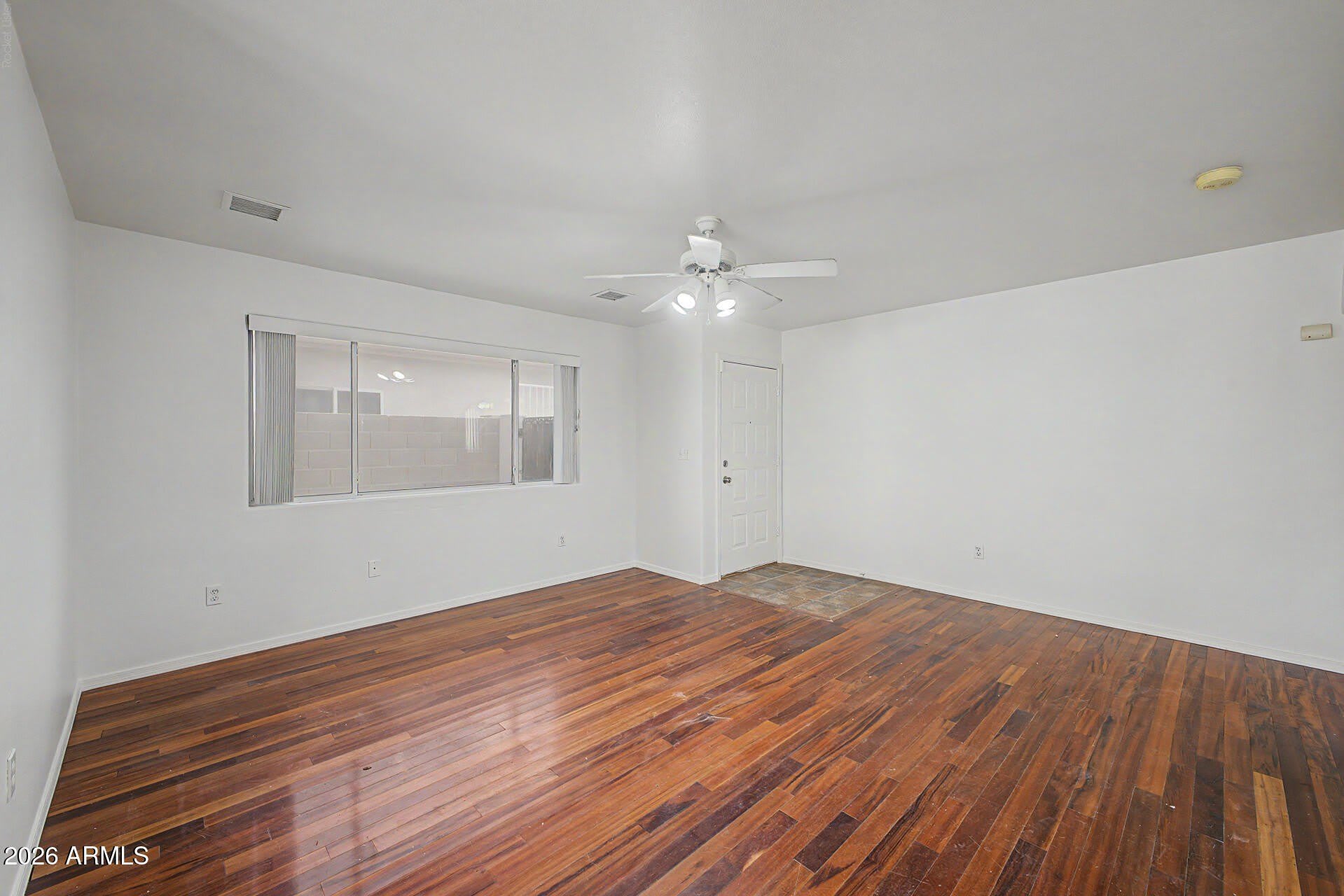1830 N CENTER Avenue – photo 4