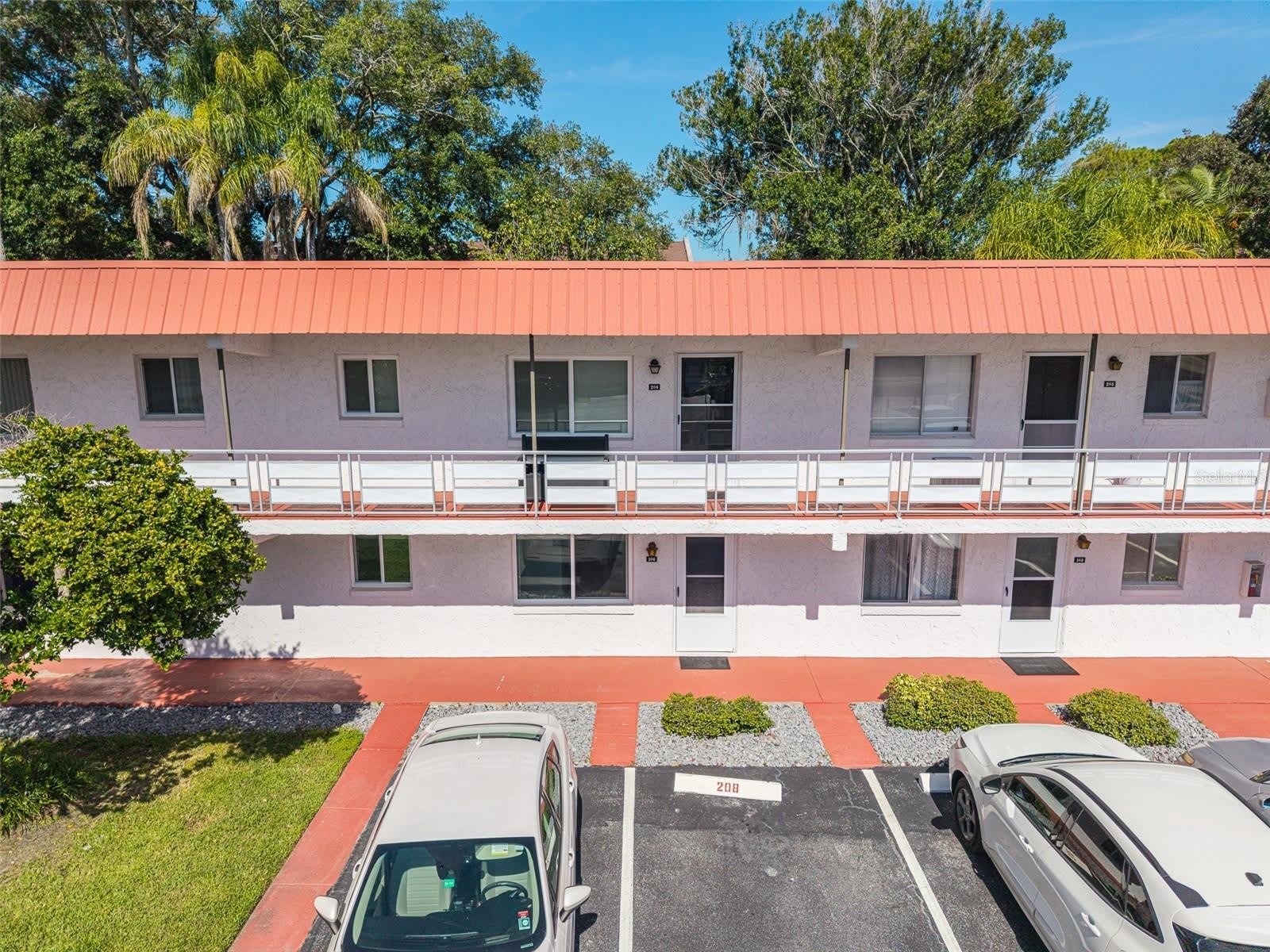 1100 MARTINIQUE Drive – photo 1