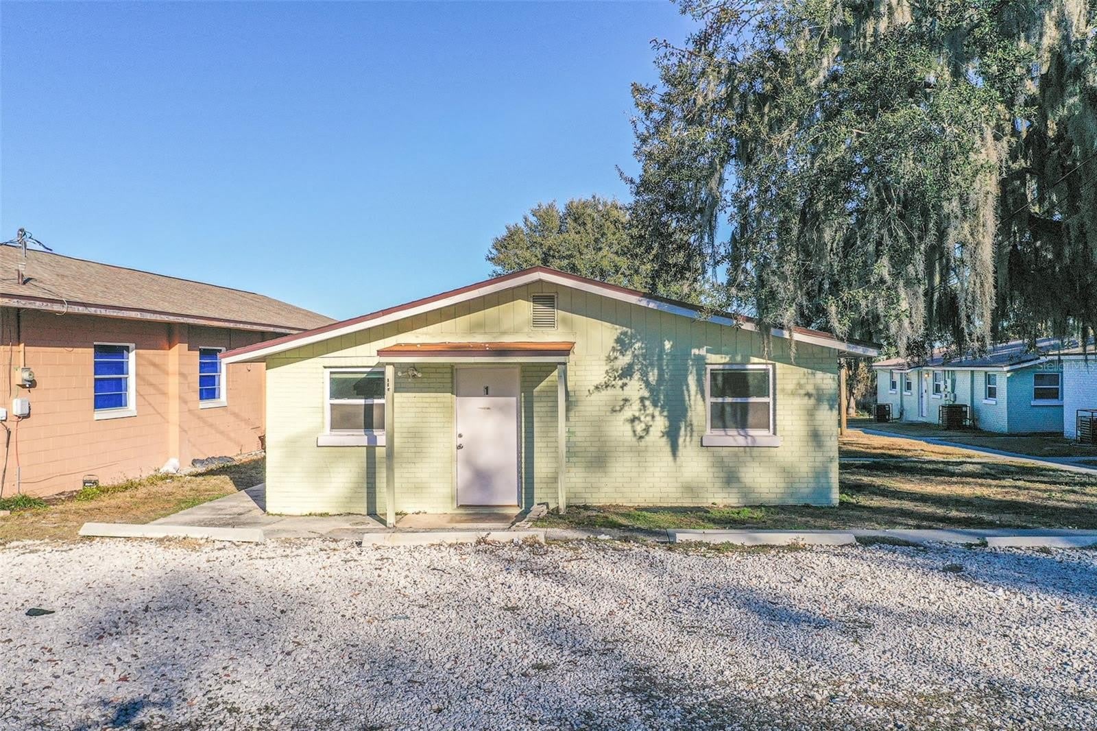 114 E NORTHSIDE Drive – photo 1