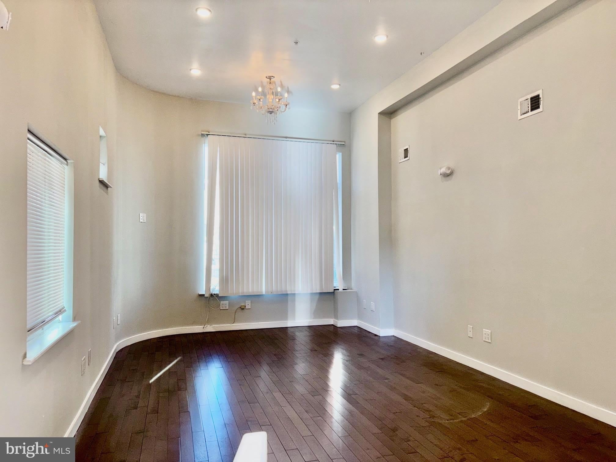 5358 ADDISON Street – photo 1