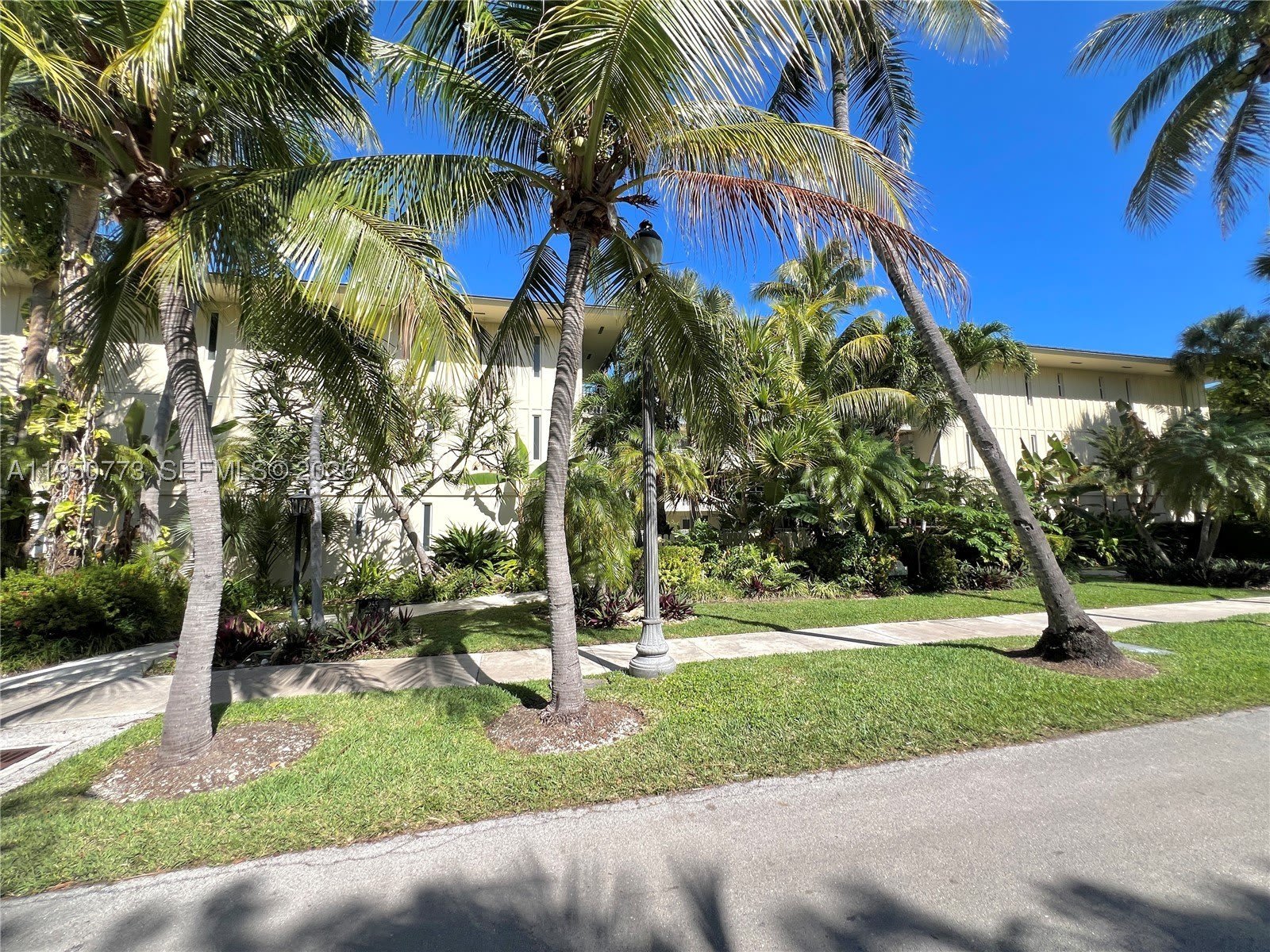 255 Sunrise Dr – photo 2
