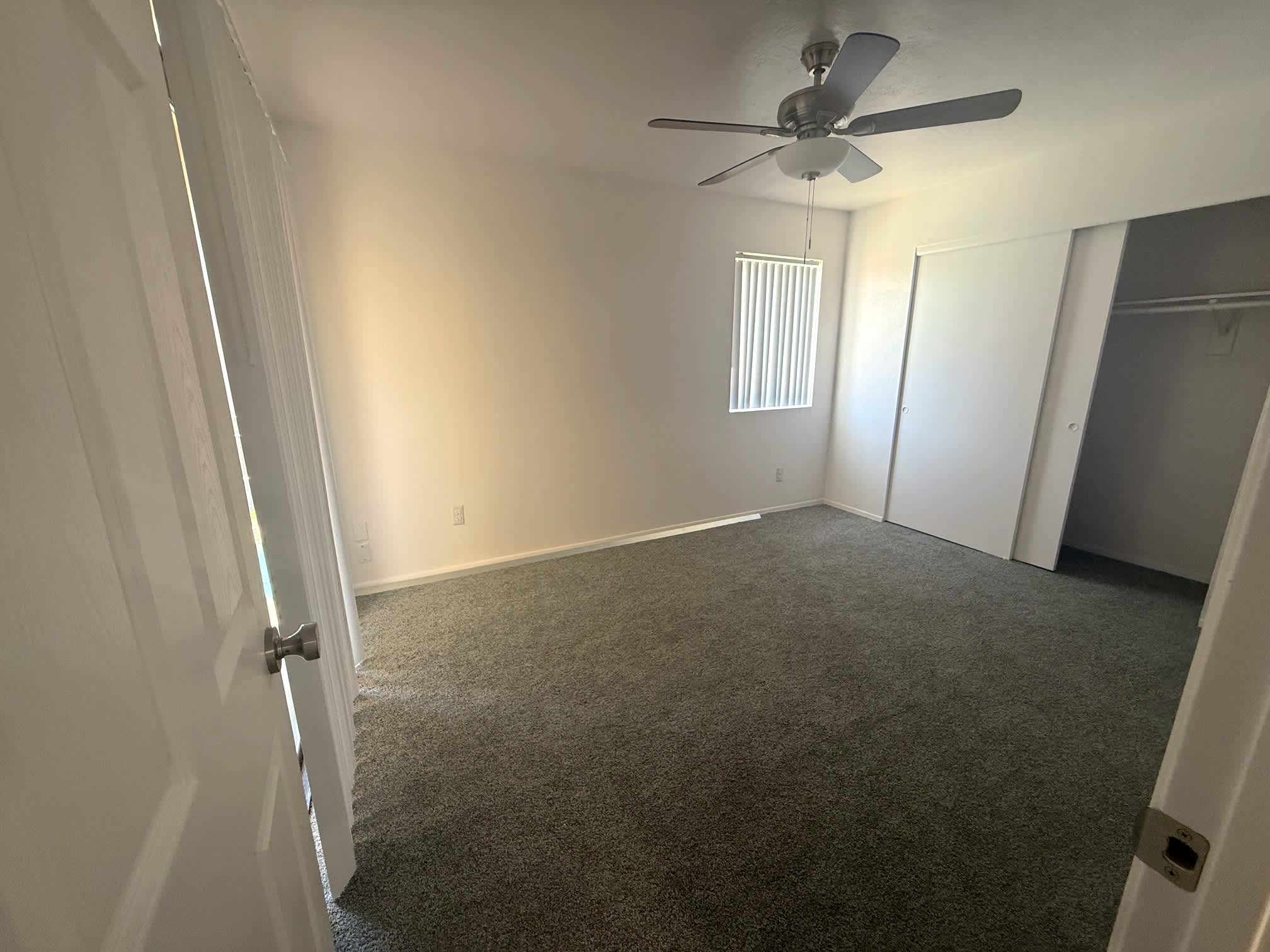1526 S. COLUMBUS BLVD #7 – photo 3