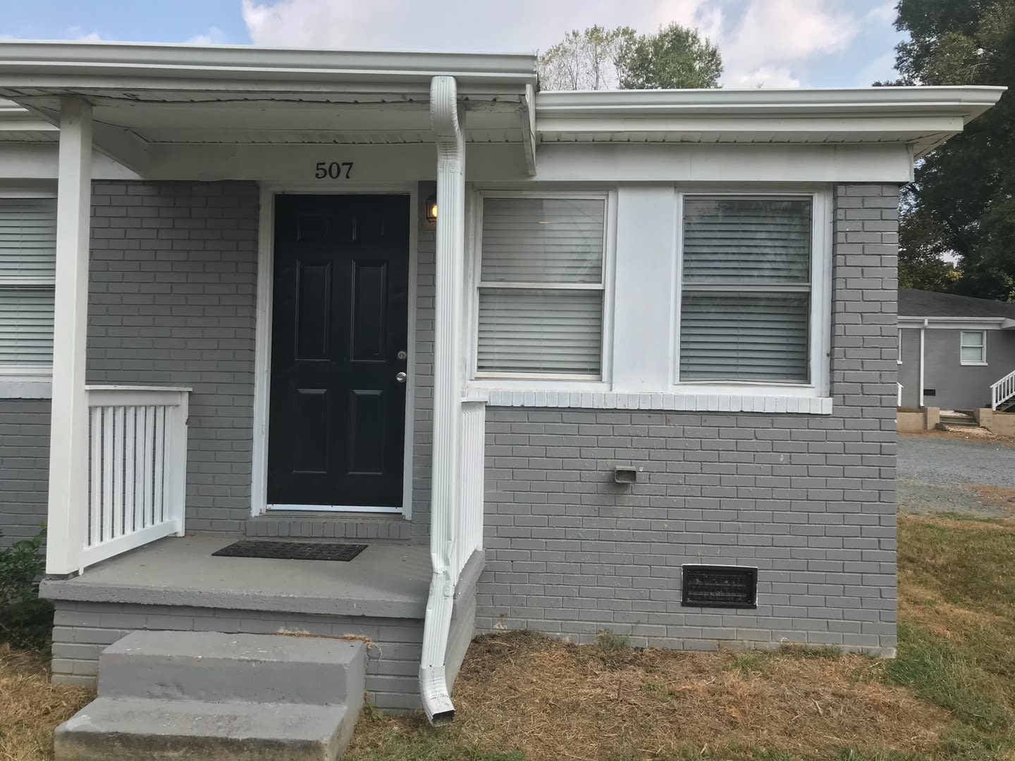 2Bed 1Ba Duplex Close To Downtown Concord Fully Renovated With Laundry Room On Site – photo 1