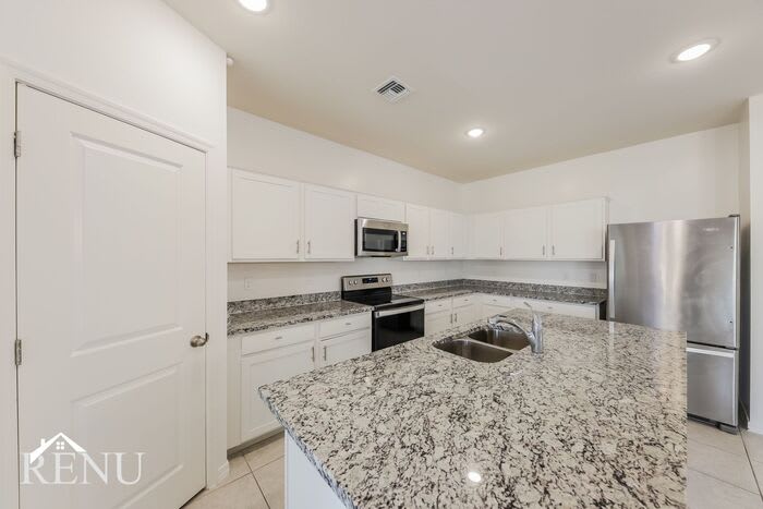 35228 West San Capistrano Avenue – photo 4
