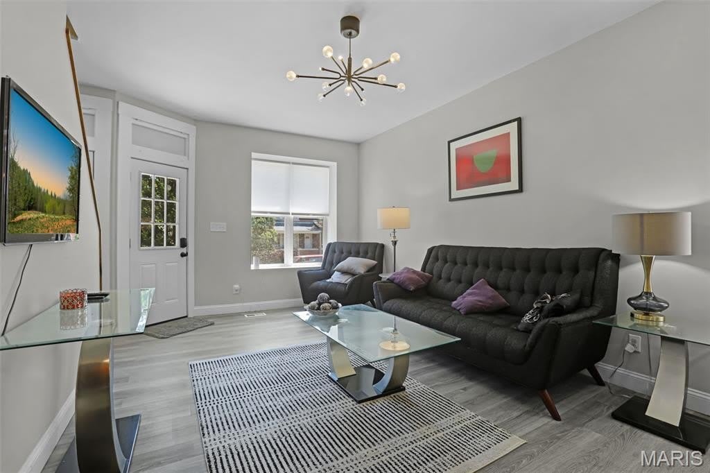 3637 S Compton Avenue – photo 5